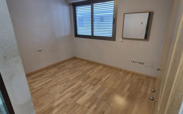 Property slide 17
