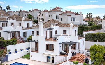 Property slide 32