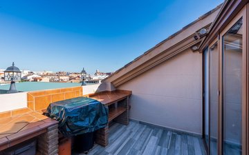 Property slide 32
