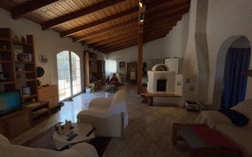 Property slide 24