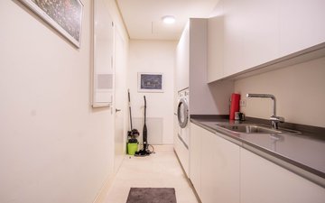 Property slide 105
