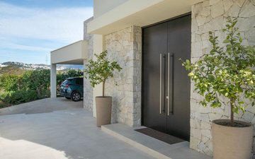 Property slide 73