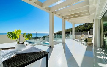 Property slide 10
