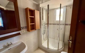 Property slide 25