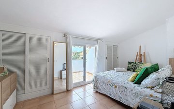 Property slide 39