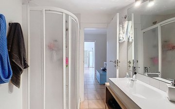 Property slide 40
