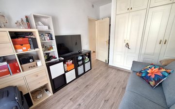 Property slide 19