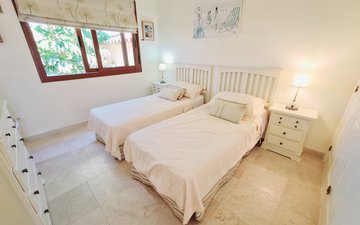 Property slide 10