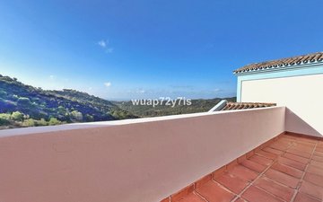 Property slide 32