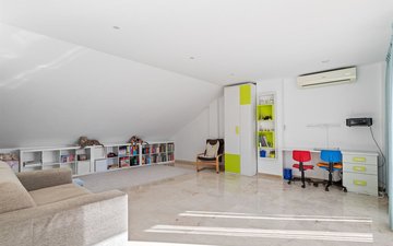 Property slide 15