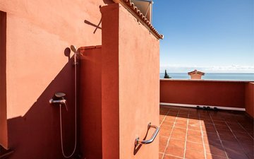 Property slide 32