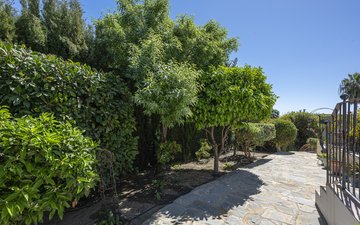 Property slide 72