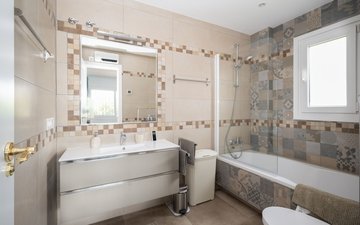 Property slide 20