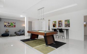 Property slide 32