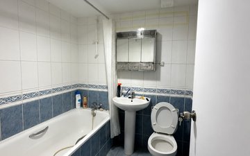 Property slide 10