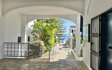 Property slide 14