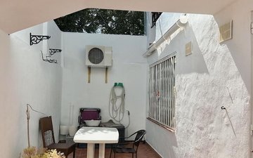 Property slide 22