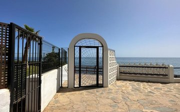 Property slide 28