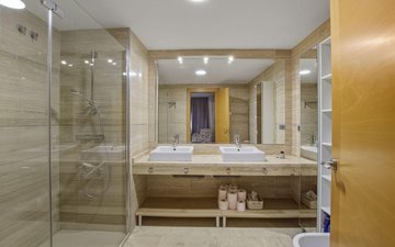 Property slide 10