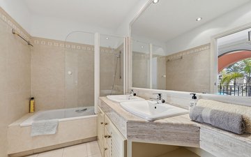 Property slide 17