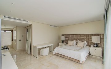 Property slide 14