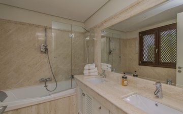 Property slide 46