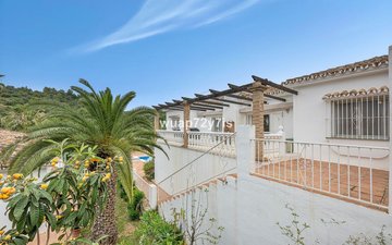 Property slide 36