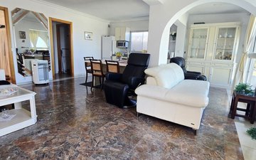 Property slide 20