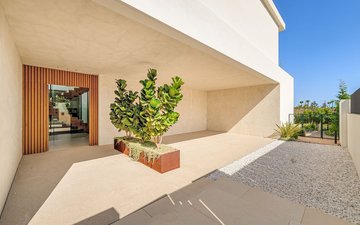 Property slide 48