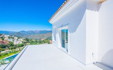 Property slide 18