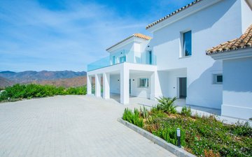 Property slide 19