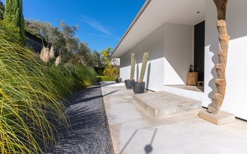 Property slide 66