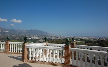 Property slide 81