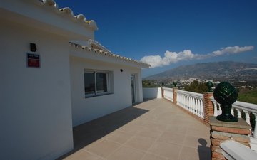 Property slide 82