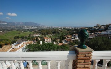 Property slide 84