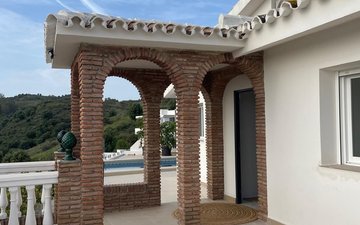 Property slide 85