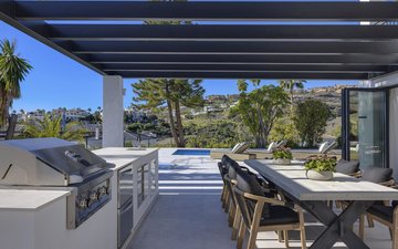 Property slide 32