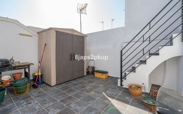Property slide 18