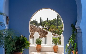 Property slide 44