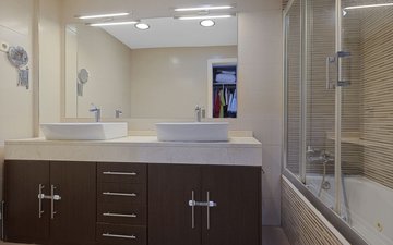 Property slide 18