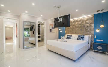 Property slide 14
