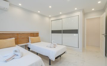 Property slide 21
