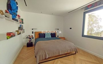 Property slide 31