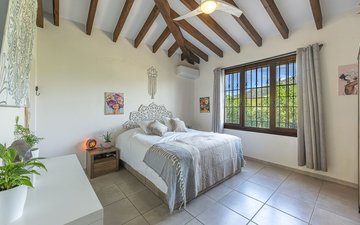 Property slide 40