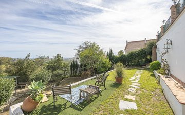 Property slide 66