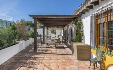 Property slide 78