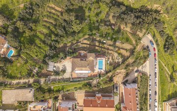 Property slide 85