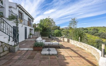 Property slide 90