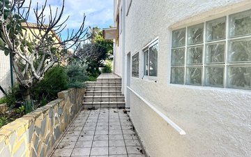 Property slide 39