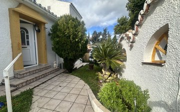 Property slide 44